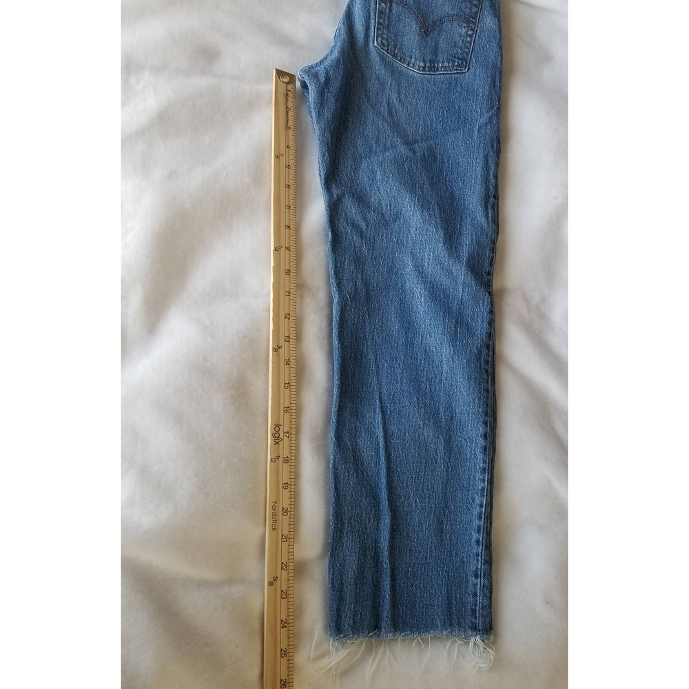 Levi's Women's Wedgie Straight-Leg High Rise Cropped Jeans - Picture 12 of 12